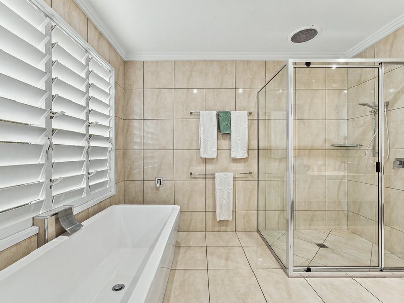 Photo - 7 Bellevue Crescent, Edge Hill QLD 4870 - Image 17