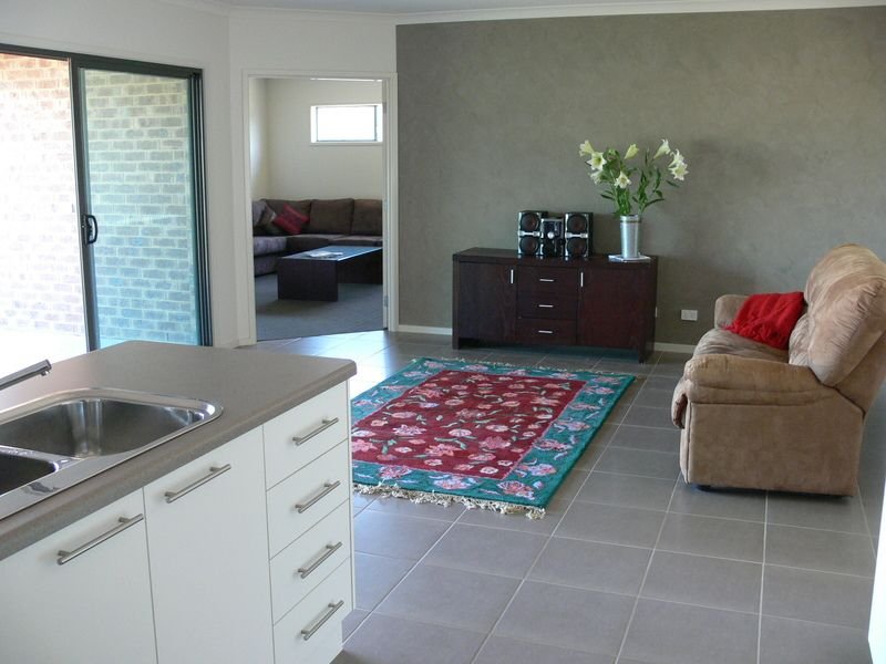 Photo - 7 Bellview Court, Mansfield VIC 3722 - Image 2