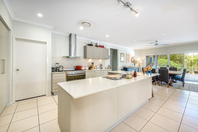 Photo - 7 Ben Dalley Drive, Helensvale QLD 4212 - Image 7