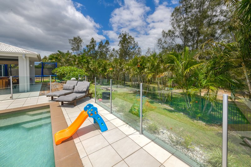 Photo - 7 Ben Dalley Drive, Helensvale QLD 4212 - Image 18