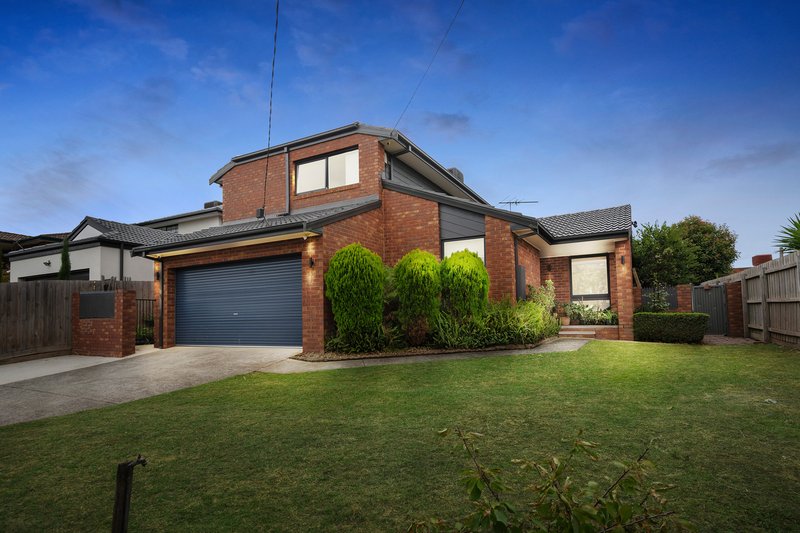 Photo - 7 Benambra Street, Oakleigh South VIC 3167 - Image 1