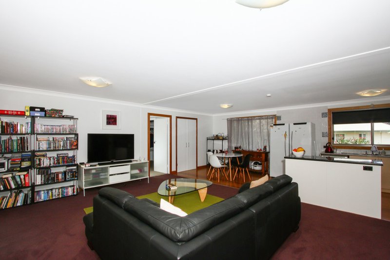 Photo - 7 Benlin Court, Goulburn NSW 2580 - Image 7