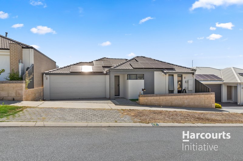 Photo - 7 Benmore Street, Landsdale WA 6065 - Image 2