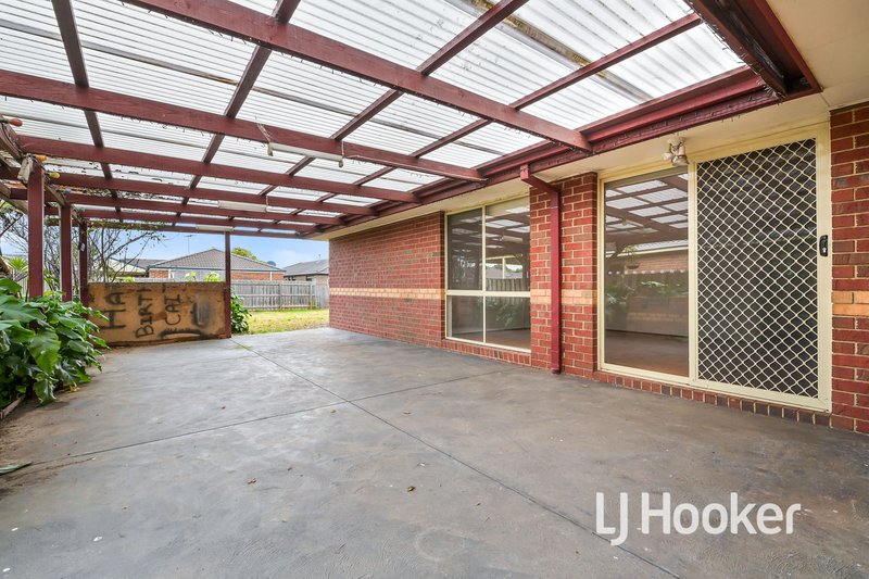 Photo - 7 Benor Court, Pakenham VIC 3810 - Image 2