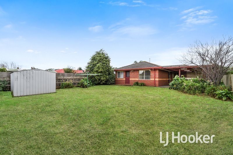 Photo - 7 Benor Court, Pakenham VIC 3810 - Image 8