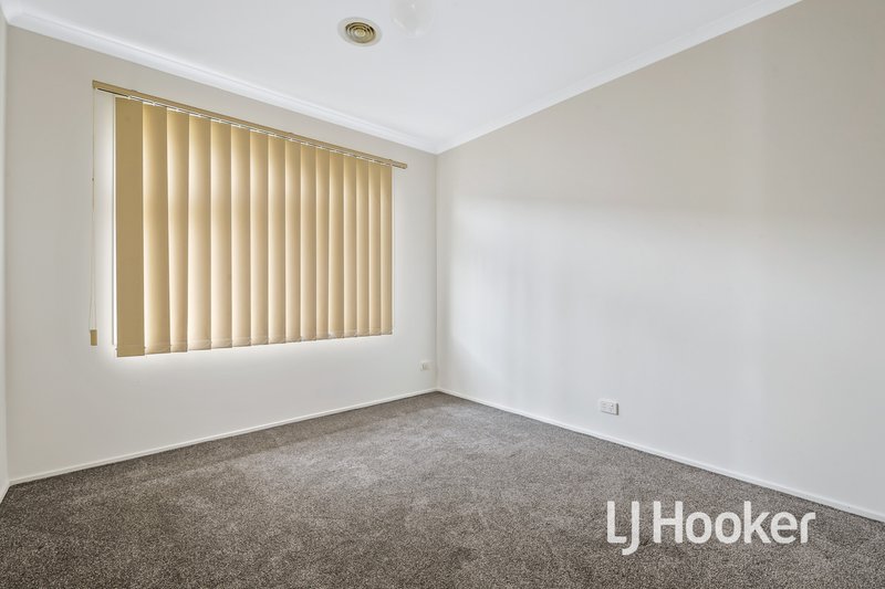 Photo - 7 Benor Court, Pakenham VIC 3810 - Image 14