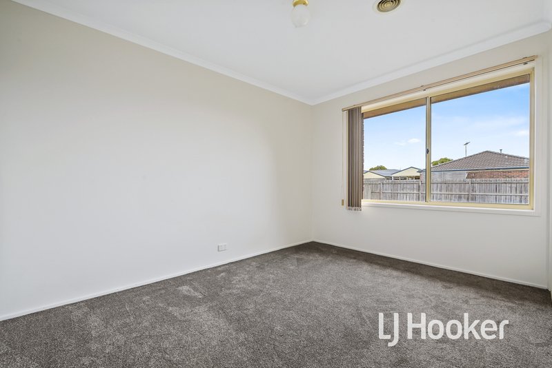 Photo - 7 Benor Court, Pakenham VIC 3810 - Image 15