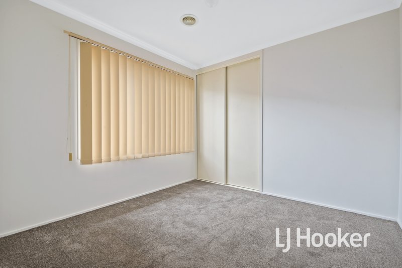 Photo - 7 Benor Court, Pakenham VIC 3810 - Image 17