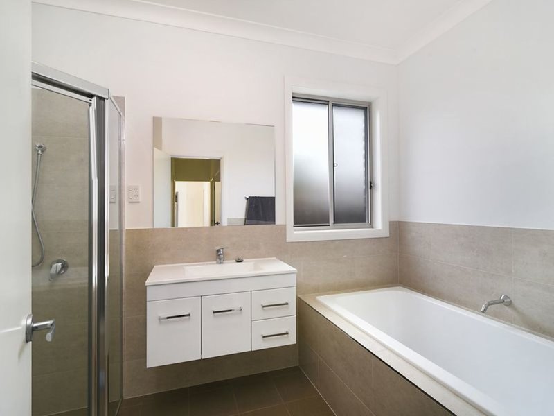 Photo - 7 Bensley Close, Lake Haven NSW 2263 - Image 5