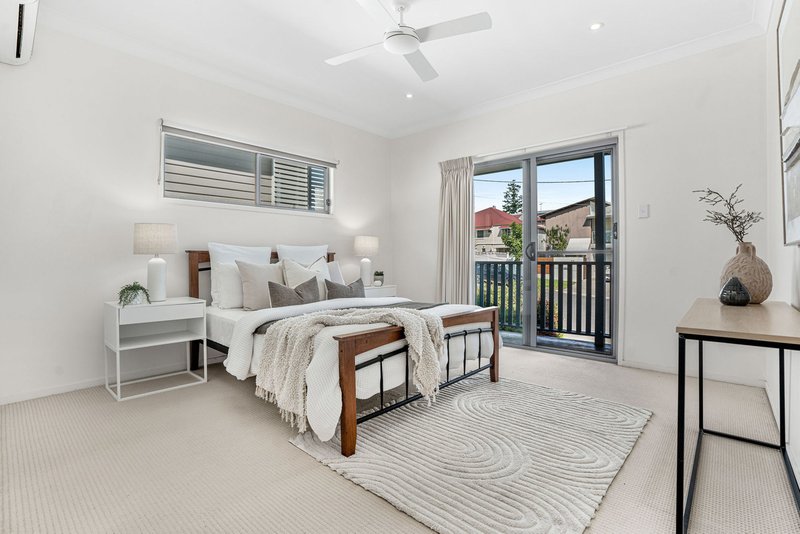 Photo - 7 Berringar Street, Wynnum QLD 4178 - Image 8