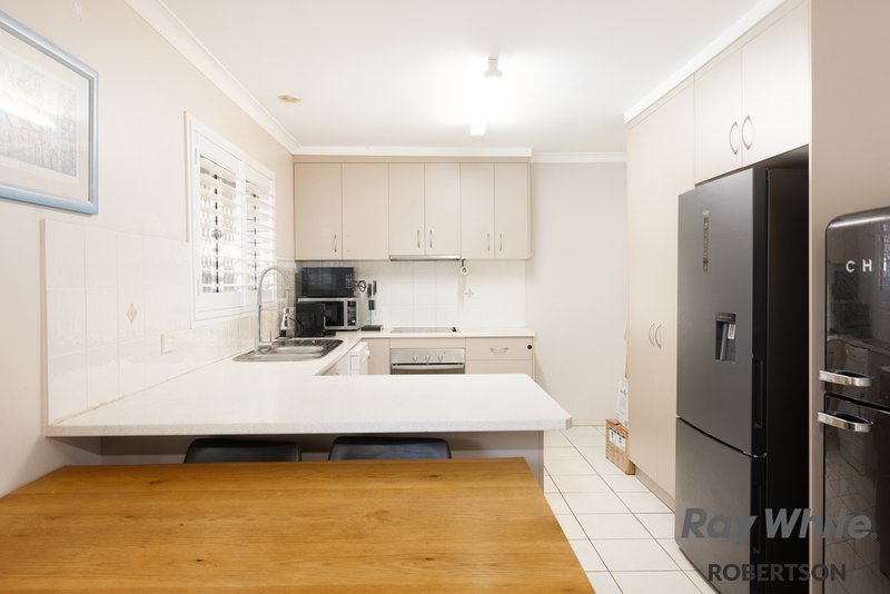 Photo - 7 Bertie Street, Sunnybank Hills QLD 4109 - Image 5