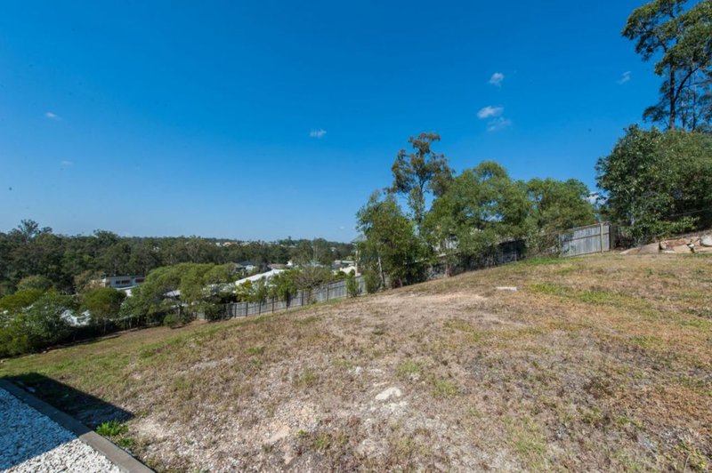 Photo - 7 Betula Crescent, Brookwater QLD 4300 - Image 5