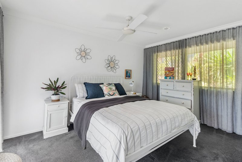 Photo - 7 Betula Place, Elanora QLD 4221 - Image 21