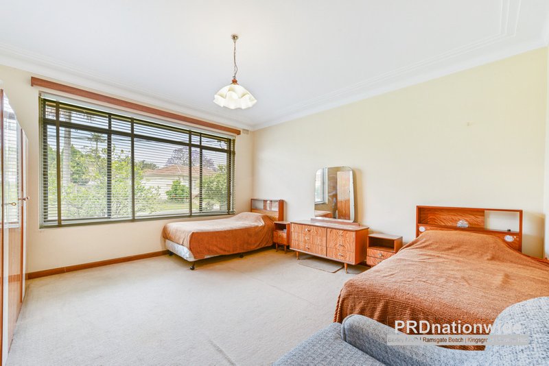 Photo - 7 Beverley Crescent, Roselands NSW 2196 - Image 6