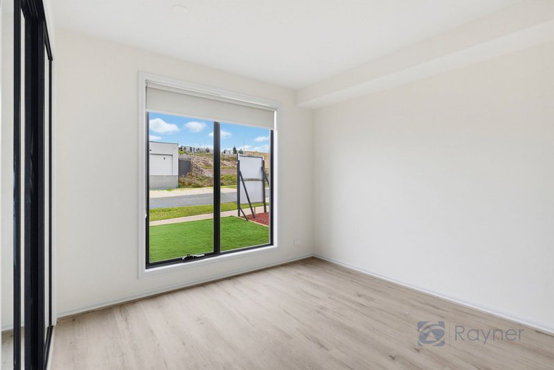 Photo - 7 Binap Street, Bacchus Marsh VIC 3340 - Image 2