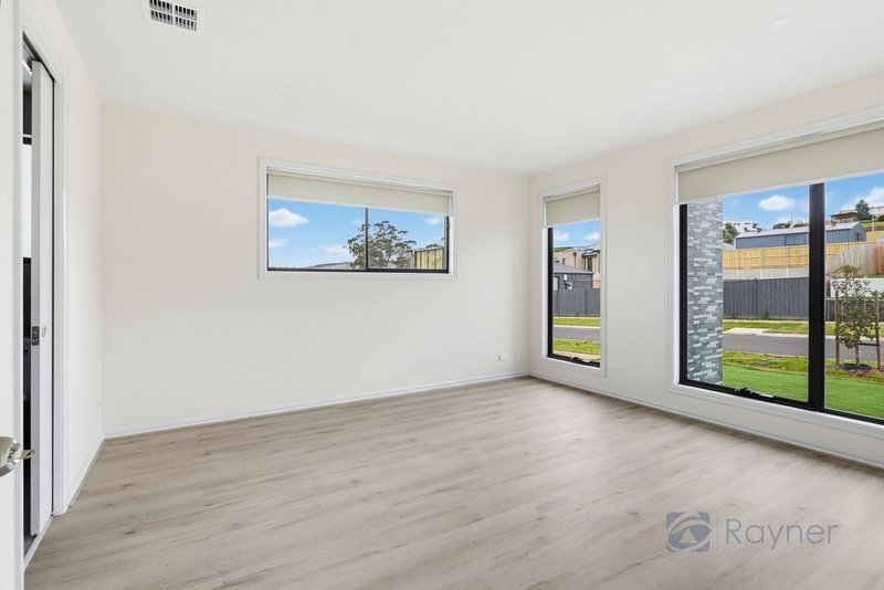 Photo - 7 Binap Street, Bacchus Marsh VIC 3340 - Image 3