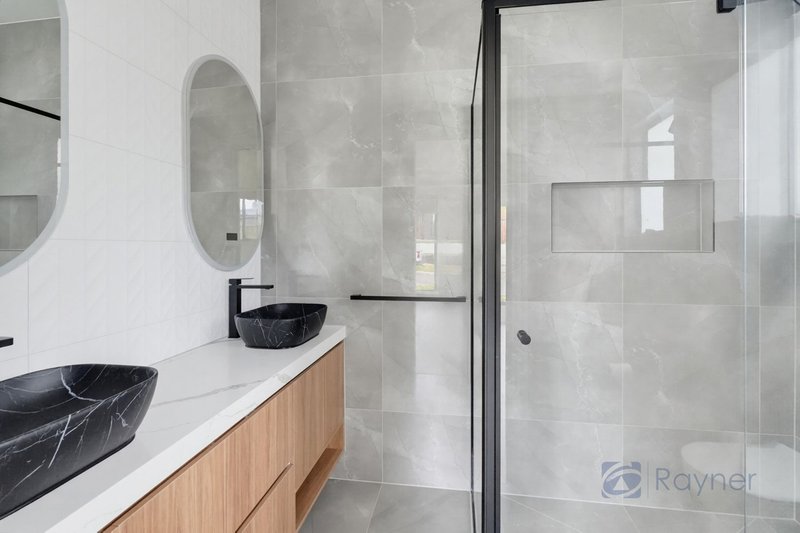 Photo - 7 Binap Street, Bacchus Marsh VIC 3340 - Image 4