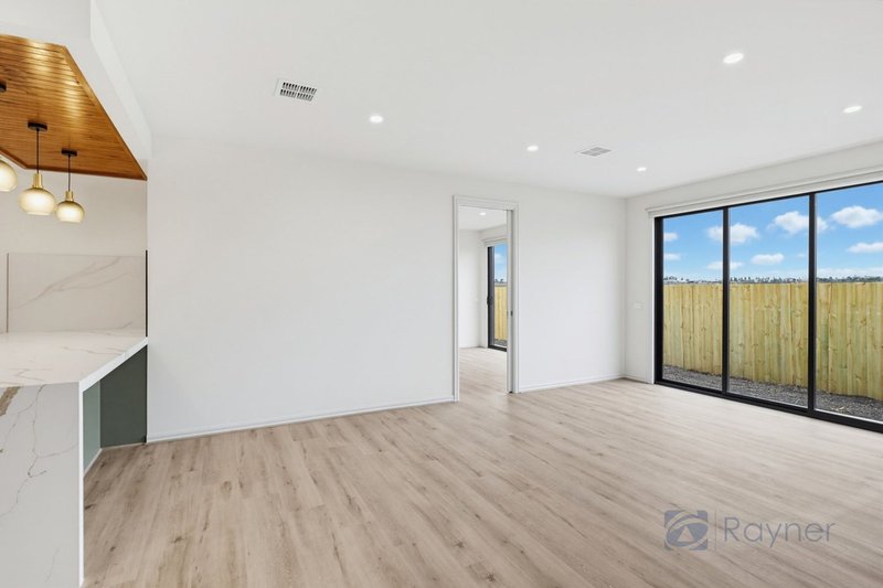 Photo - 7 Binap Street, Bacchus Marsh VIC 3340 - Image 10