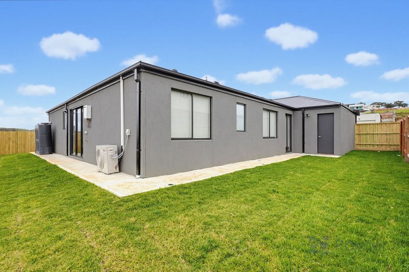 Photo - 7 Binap Street, Bacchus Marsh VIC 3340 - Image 17