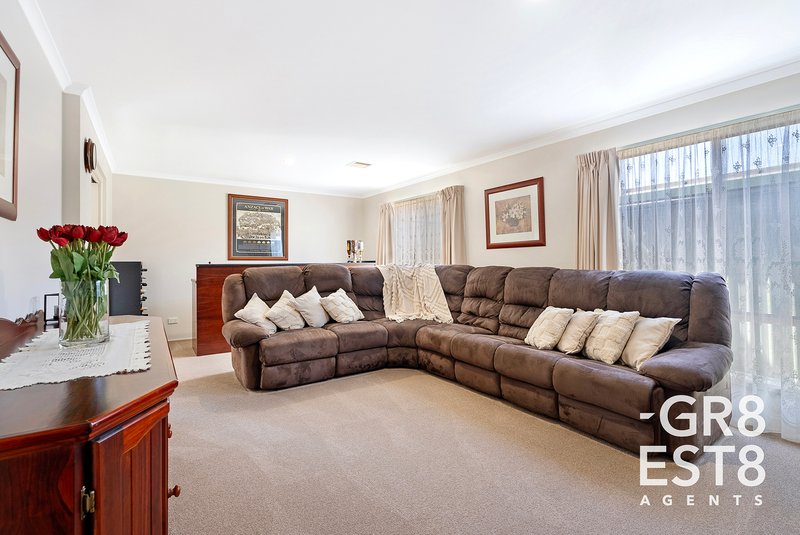 Photo - 7 Birkdale Avenue, Cranbourne VIC 3977 - Image 5