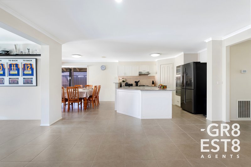 Photo - 7 Birkdale Avenue, Cranbourne VIC 3977 - Image 7