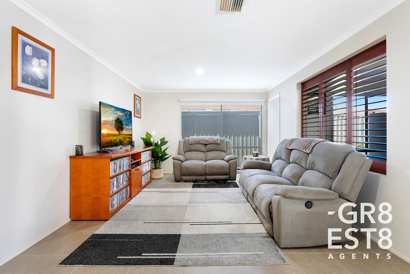 Photo - 7 Birkdale Avenue, Cranbourne VIC 3977 - Image 9