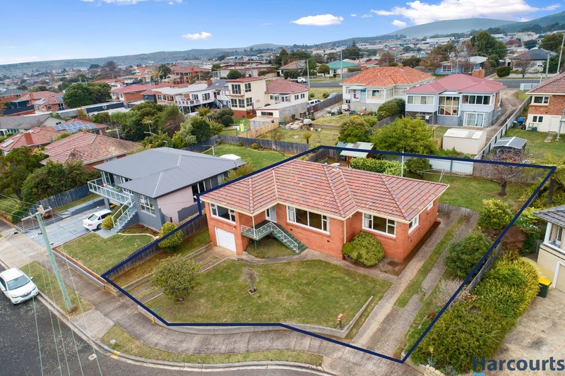 Photo - 7 Birkdale Court, Devonport TAS 7310 - Image 2