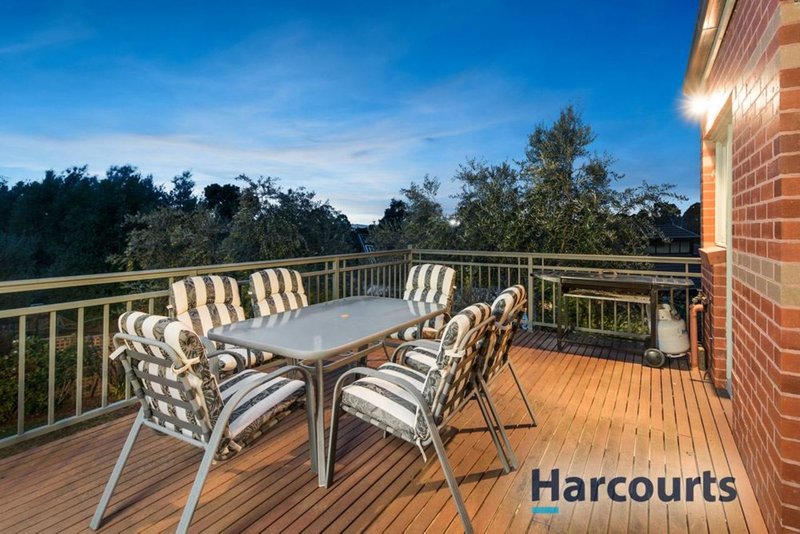 Photo - 7 Blue Hills Close, Wantirna VIC 3152 - Image 11