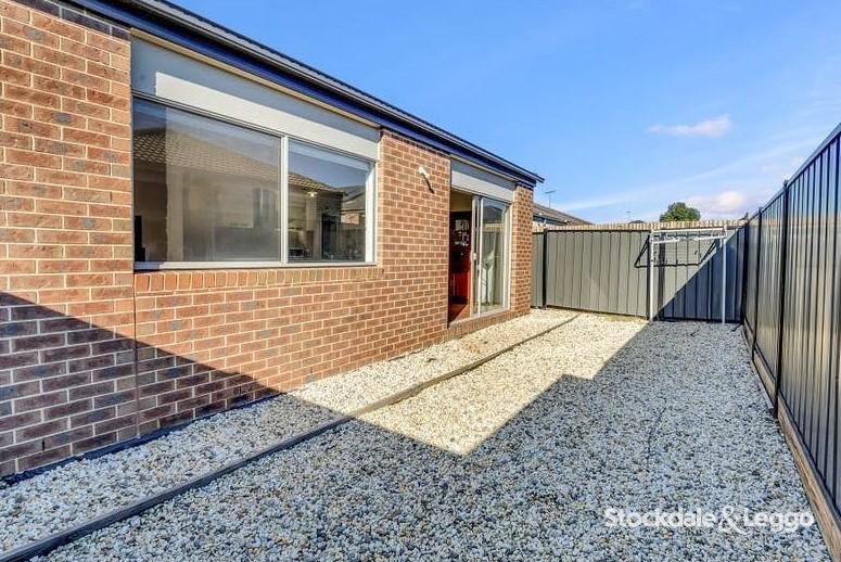 Photo - 7 Bluebell Drive, Craigieburn VIC 3064 - Image 11