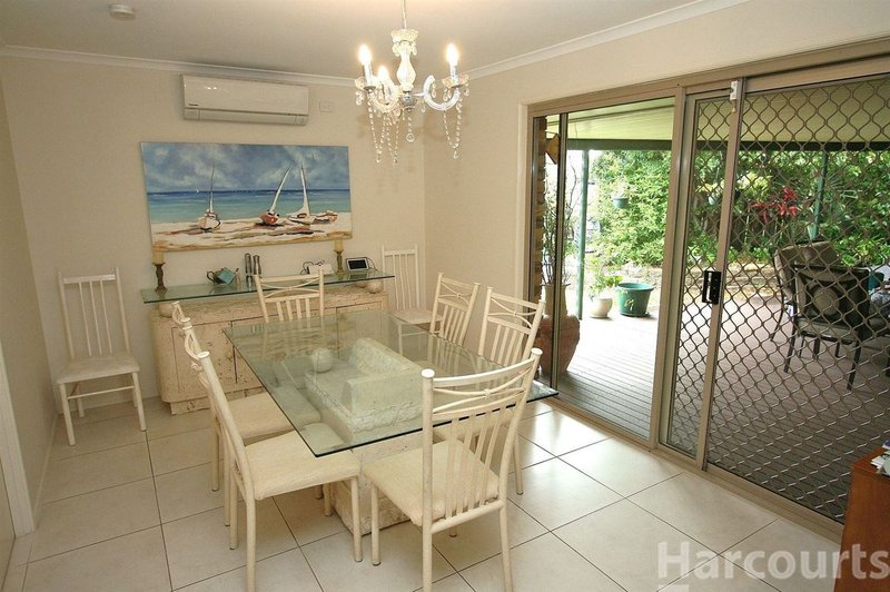 Photo - 7 Bluefin Ct , Sandstone Point QLD 4511 - Image 4