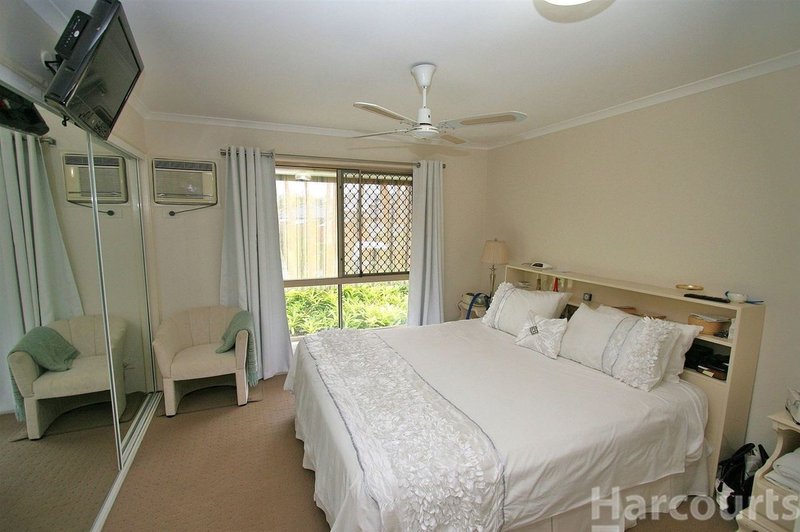 Photo - 7 Bluefin Ct , Sandstone Point QLD 4511 - Image 8