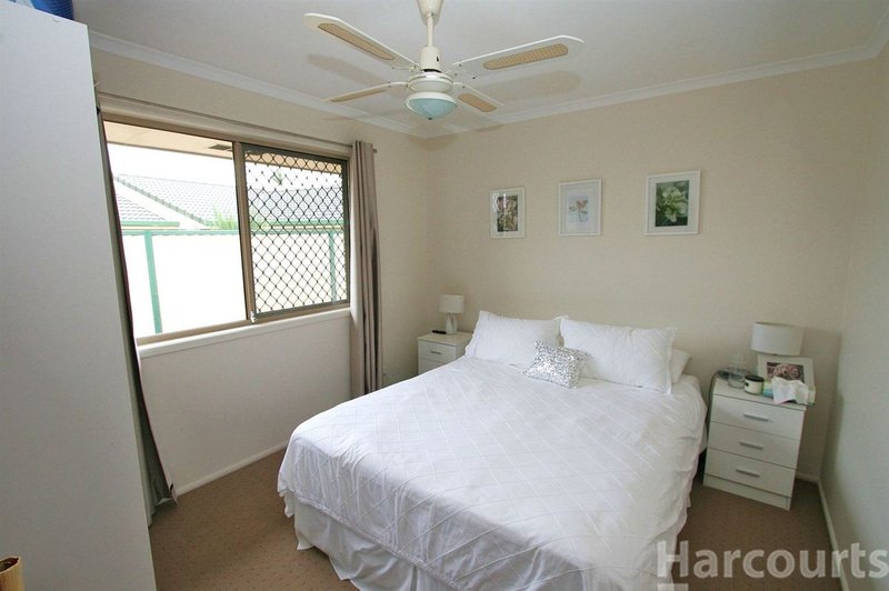 Photo - 7 Bluefin Ct , Sandstone Point QLD 4511 - Image 9