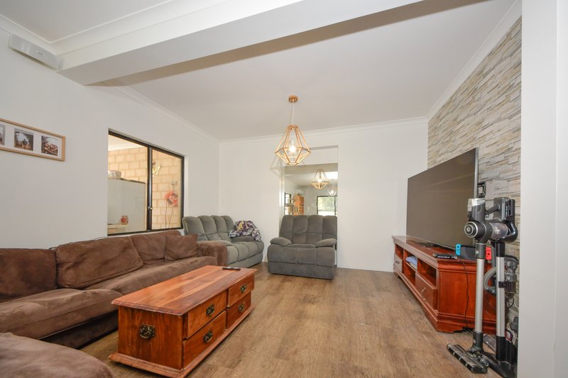 Photo - 7 Blyth Close, Warnbro WA 6169 - Image 5