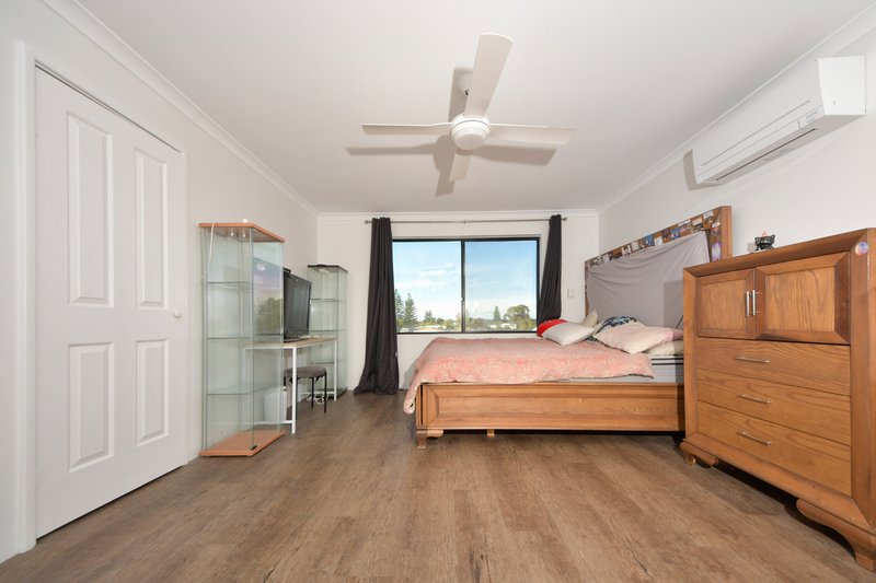 Photo - 7 Blyth Close, Warnbro WA 6169 - Image 10