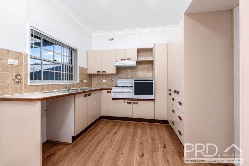 Photo - 7 Bonalbo Street, Kingsgrove NSW 2208 - Image 3