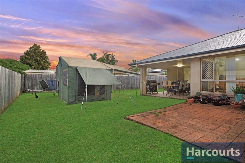 Photo - 7 Bondi Ct , Sandstone Point QLD 4511 - Image 2