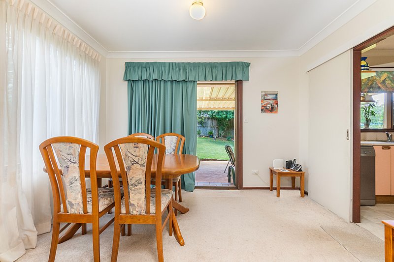 Photo - 7 Bonnefin Place, Castle Hill NSW 2154 - Image 4