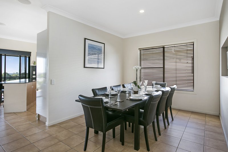 Photo - 7 Bonsoir Court, Eatons Hill QLD 4037 - Image 9