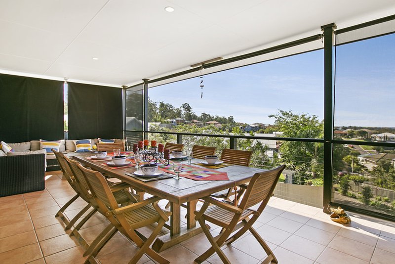 Photo - 7 Bonsoir Court, Eatons Hill QLD 4037 - Image 12