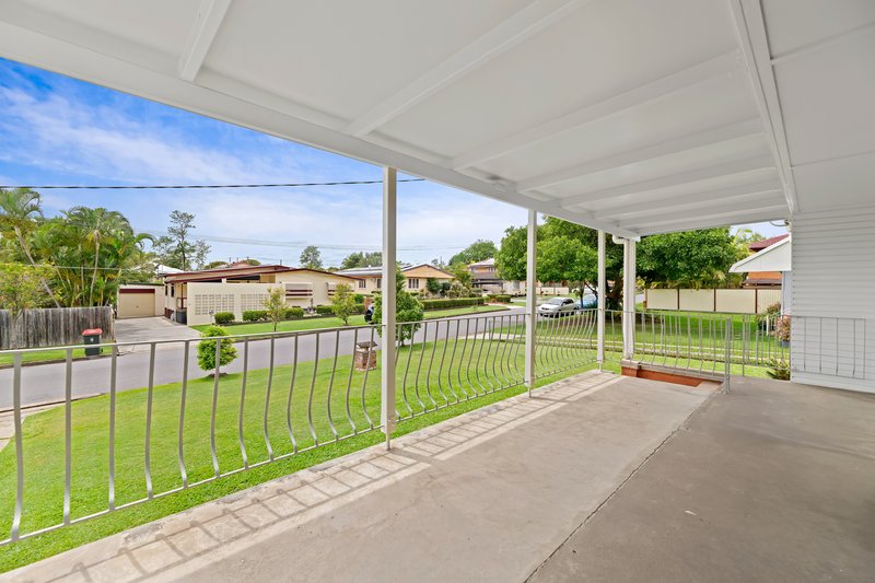 Photo - 7 Boodera Street, Oxley QLD 4075 - Image 12