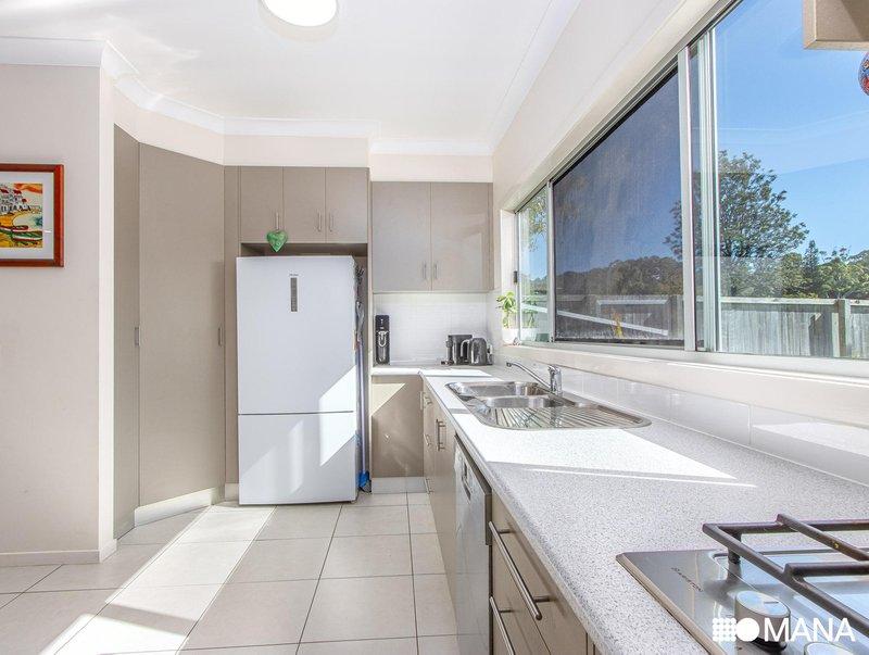 Photo - 7 Boondoon Cres , Ocean Shores NSW 2483 - Image 10