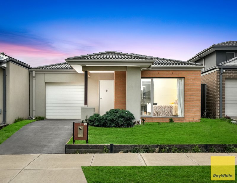 Photo - 7 Bostock Drive, Tarneit VIC 3029 - Image 1