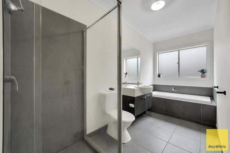 Photo - 7 Bostock Drive, Tarneit VIC 3029 - Image 8