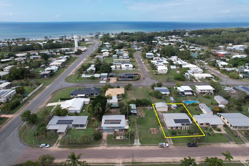 Photo - 7 Bottlebrush Street, Forrest Beach QLD 4850 - Image 2