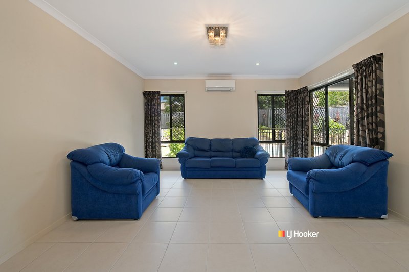 Photo - 7 Bowerbird Crescent, Dakabin QLD 4503 - Image 5