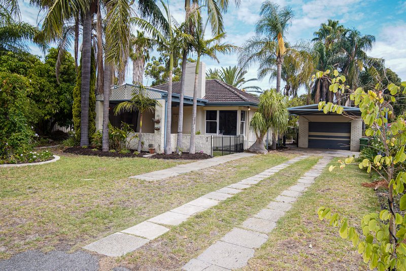 Photo - 7 Bowkett Street, Redcliffe WA 6104 - Image 3