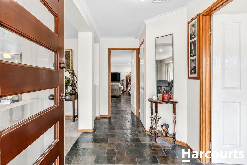 Photo - 7 Box Place, Hoppers Crossing VIC 3029 - Image 2