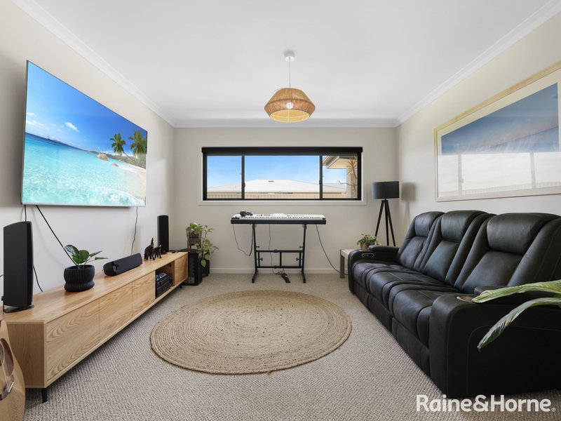 Photo - 7 Bradbury Drive, Kelso NSW 2795 - Image 10