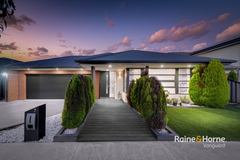 Photo - 7 Braveheart Grove, Mernda VIC 3754 - Image 1