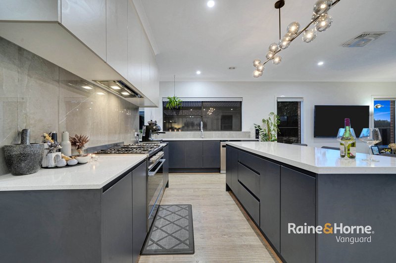 Photo - 7 Braveheart Grove, Mernda VIC 3754 - Image 5